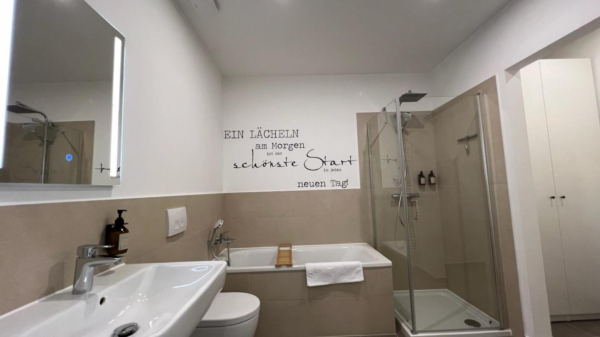 Neu! City-Loft-Apartment Im Goethe Palais I 5P I Lift I Parkplatz I Zentrum I Helios Aue  Esterno foto